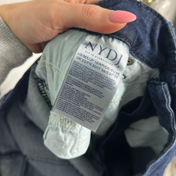 NWT NYDJ Le Silhouette Ami Skinny Jeans Petite Plus Size 18W Marvelous - Picture 11 of 16